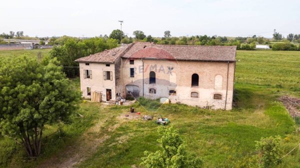 casa indipendente in vendita a Fidenza