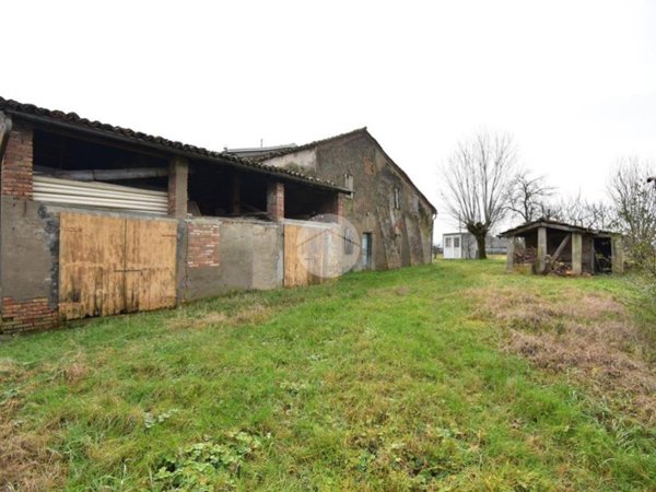 casa indipendente in vendita a Fidenza in zona Castione Marchesi