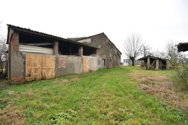 casa indipendente in vendita a Fidenza in zona Castione Marchesi