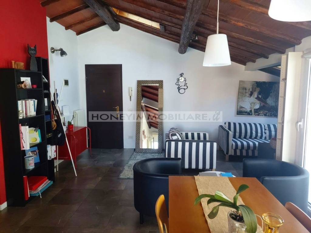casa indipendente in vendita a Fidenza