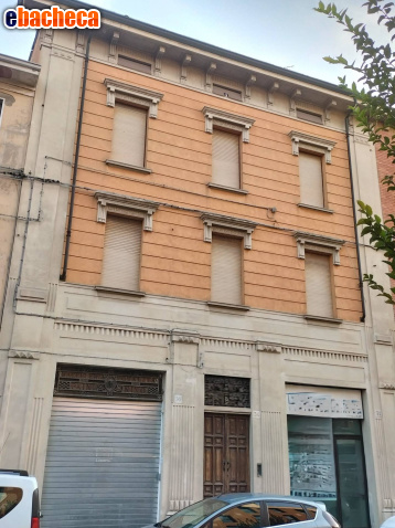 locale commerciale in vendita a Fidenza