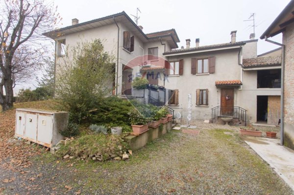 casa indipendente in vendita a Fidenza in zona Fornio