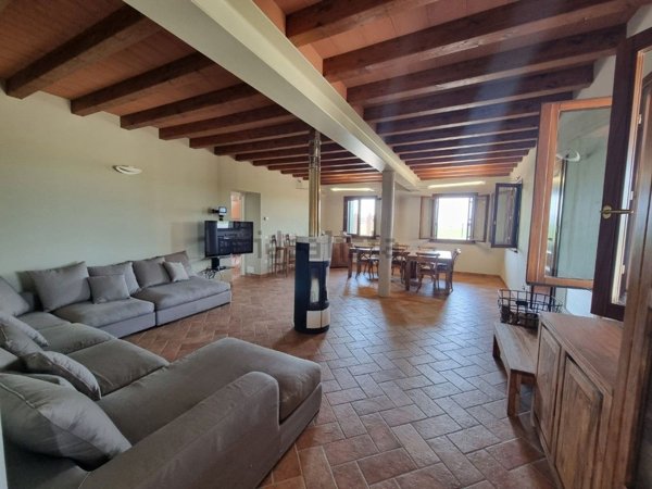 casa indipendente in vendita a Fidenza