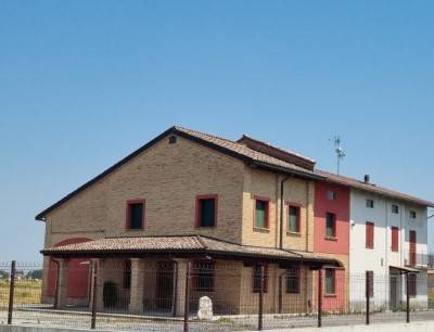 casa indipendente in vendita a Fidenza