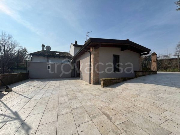 casa indipendente in vendita a Fidenza in zona Fornio