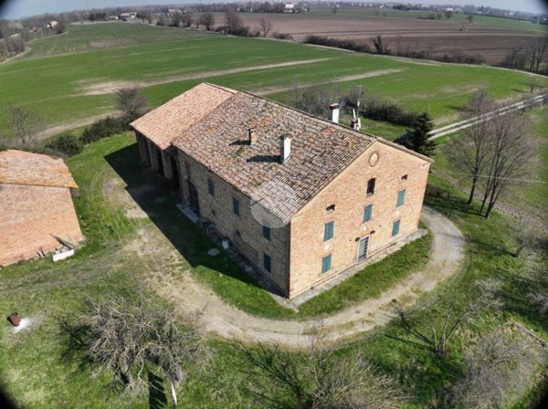casa indipendente in vendita a Fidenza