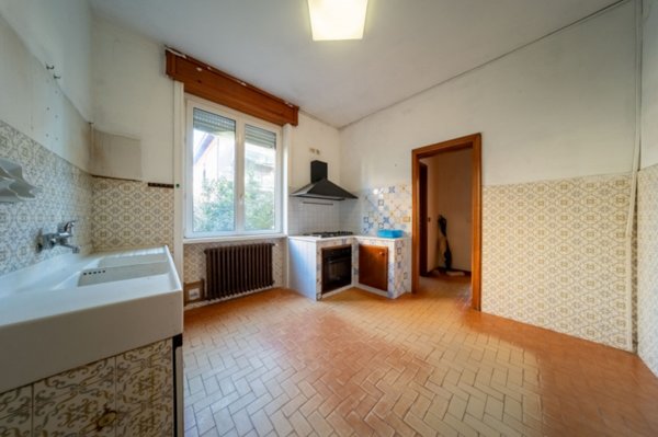 casa indipendente in vendita a Fidenza