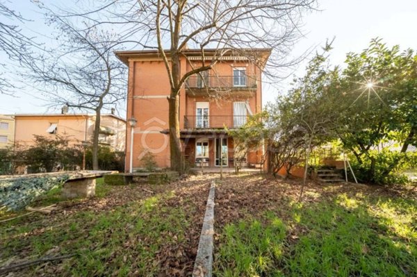 casa indipendente in vendita a Fidenza