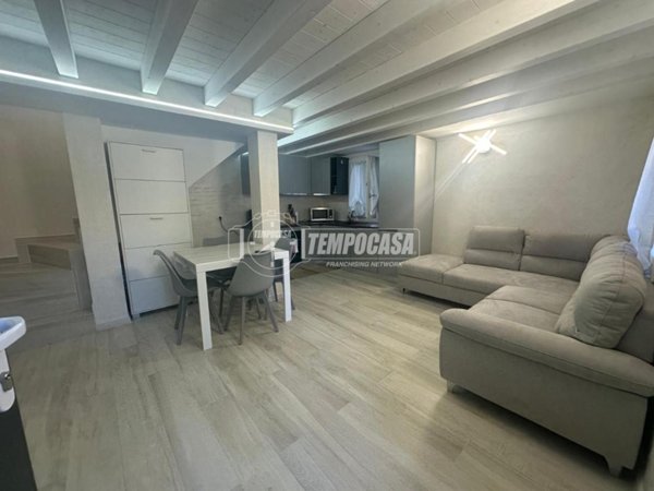 casa indipendente in vendita a Fidenza