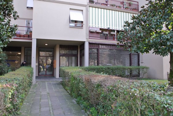 locale commerciale in vendita a Fidenza