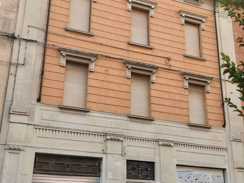 negozio in vendita a Fidenza