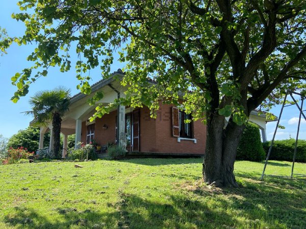 casa indipendente in vendita a Fidenza
