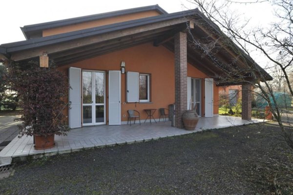 casa indipendente in vendita a Fidenza in zona Castione Marchesi