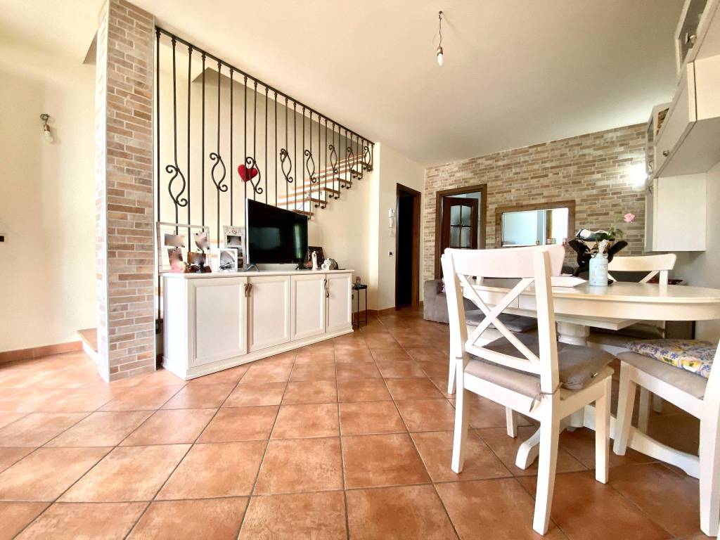 casa indipendente in vendita a Fidenza