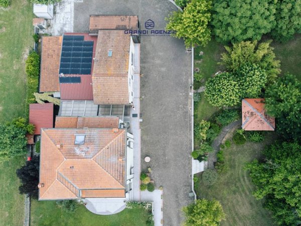 casa indipendente in vendita a Fidenza