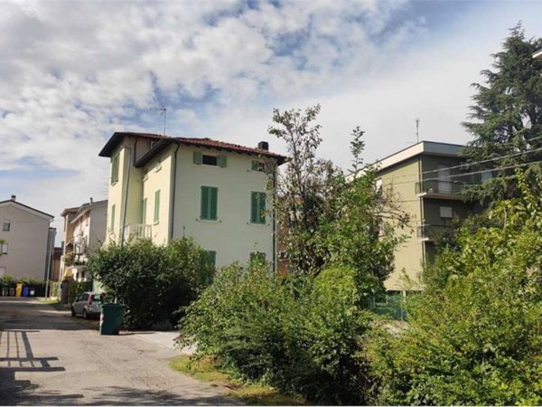 casa indipendente in vendita a Fidenza