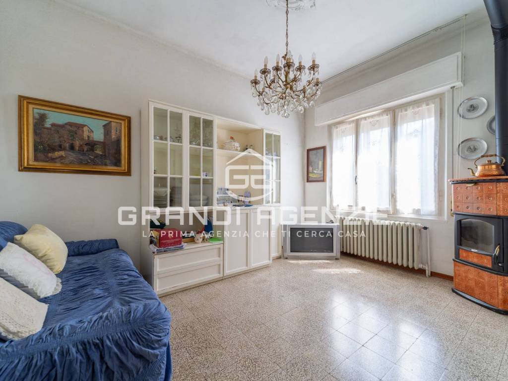 casa indipendente in vendita a Fidenza