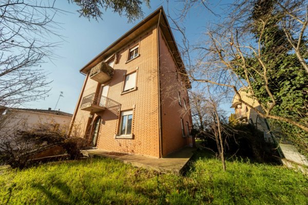 casa indipendente in vendita a Fidenza