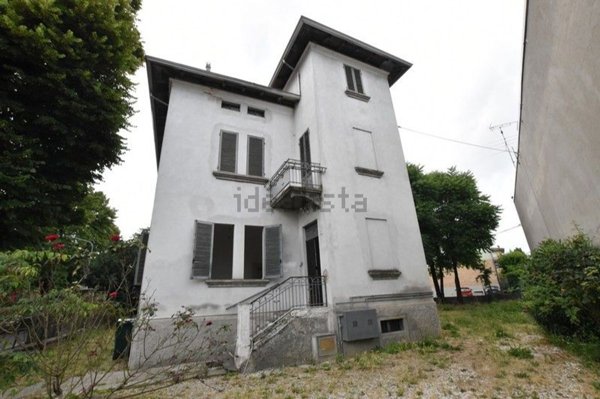 casa indipendente in vendita a Fidenza