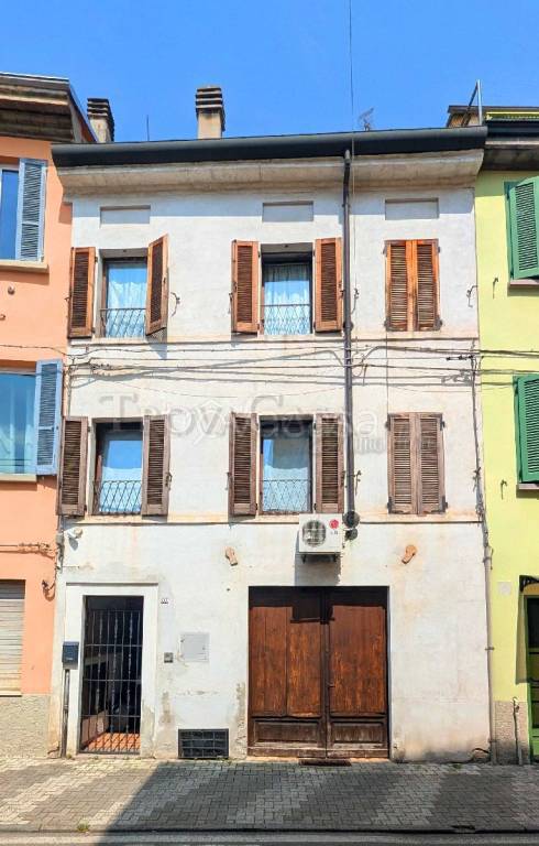 casa indipendente in vendita a Fidenza