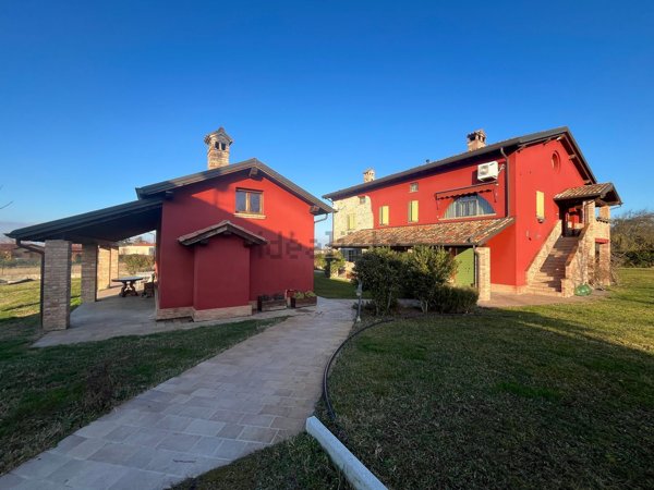 casa indipendente in vendita a Fidenza in zona Cabriolo