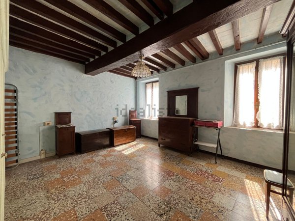 casa indipendente in vendita a Fidenza