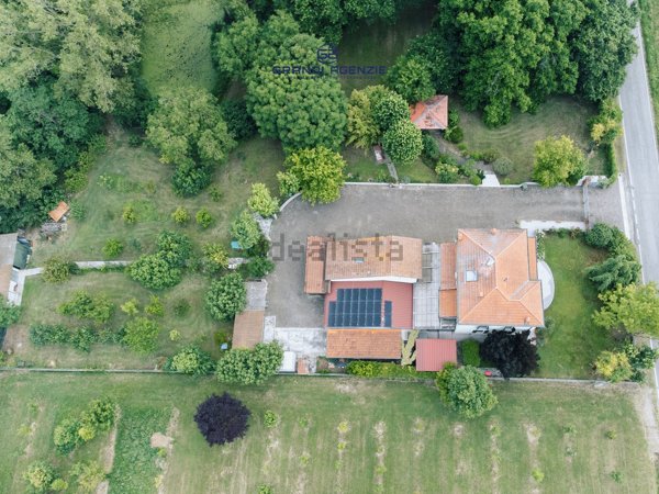 casa indipendente in vendita a Fidenza in zona Fornio