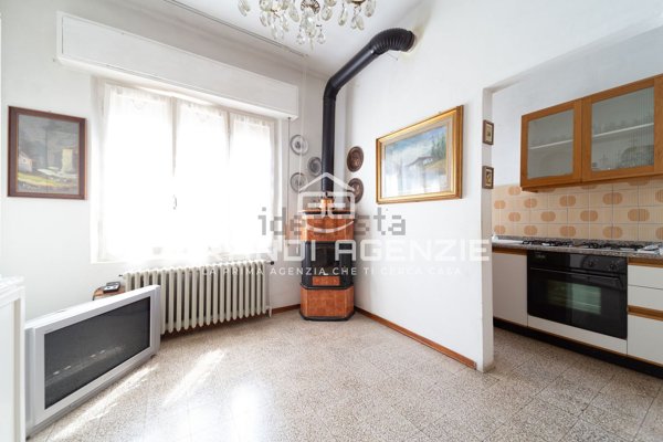 casa indipendente in vendita a Fidenza