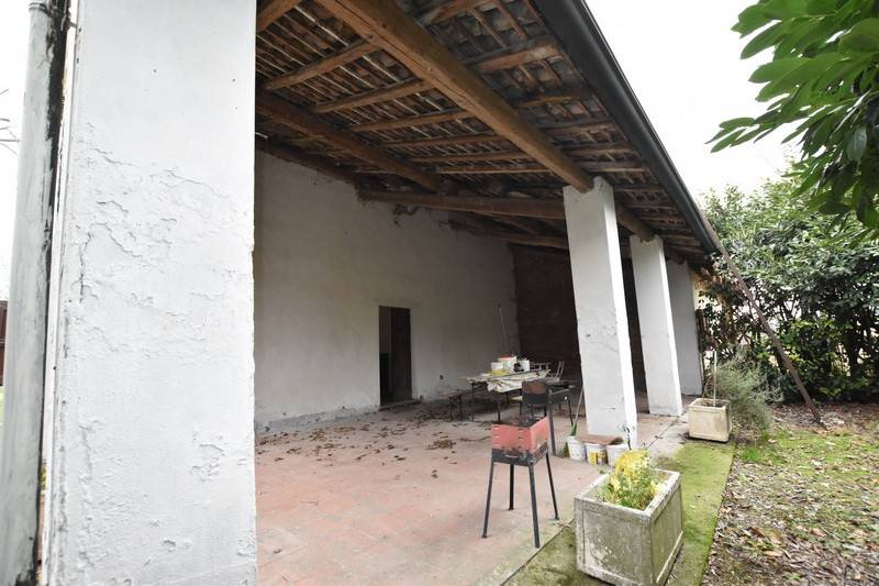 casa indipendente in vendita a Fidenza
