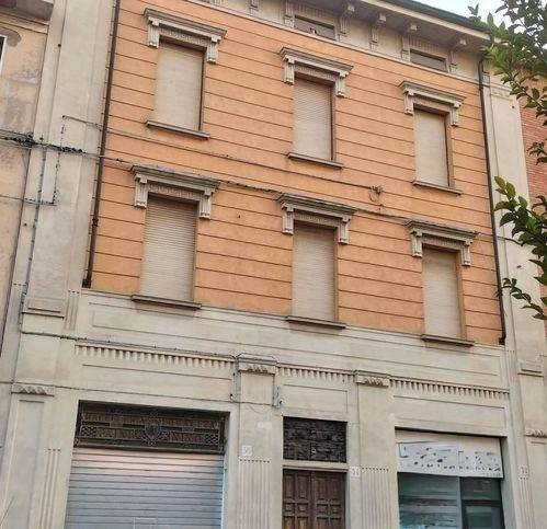 negozio in vendita a Fidenza