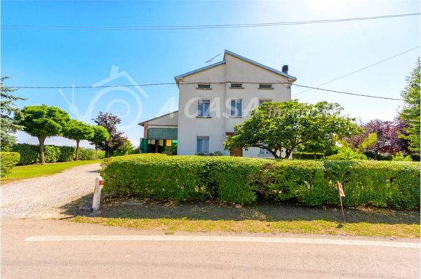 casa indipendente in vendita a Fidenza in zona Parola