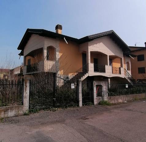 casa indipendente in vendita a Fidenza in zona Castione Marchesi