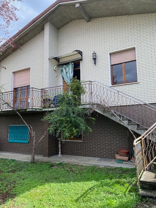 casa indipendente in vendita a Fidenza in zona Santa Margherita