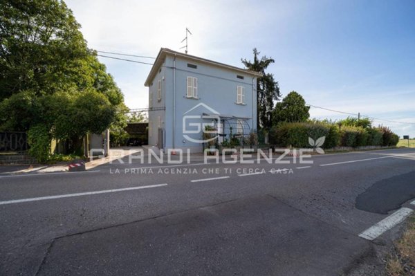 casa indipendente in vendita a Fidenza in zona Santa Margherita