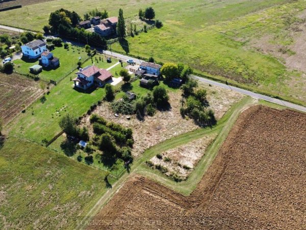 casa indipendente in vendita a Fidenza