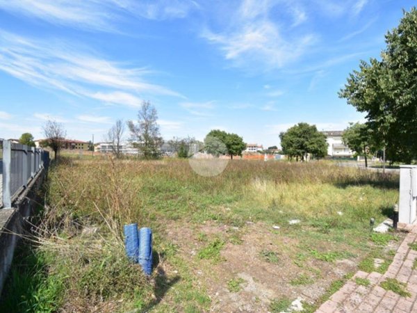 terreno edificabile in vendita a Fidenza