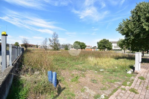 terreno edificabile in vendita a Fidenza