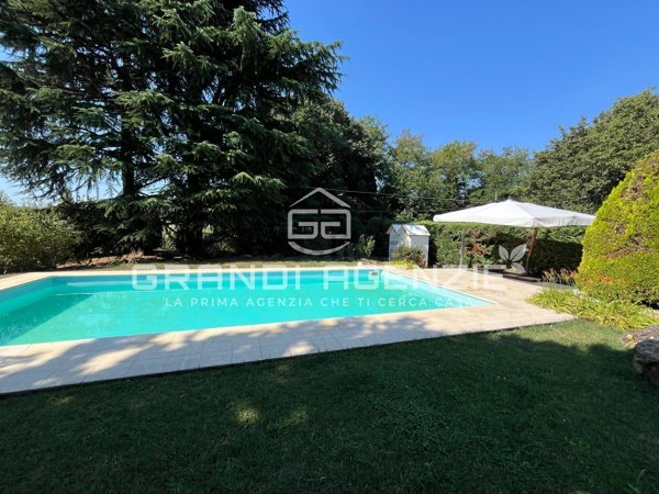 casa indipendente in vendita a Fidenza