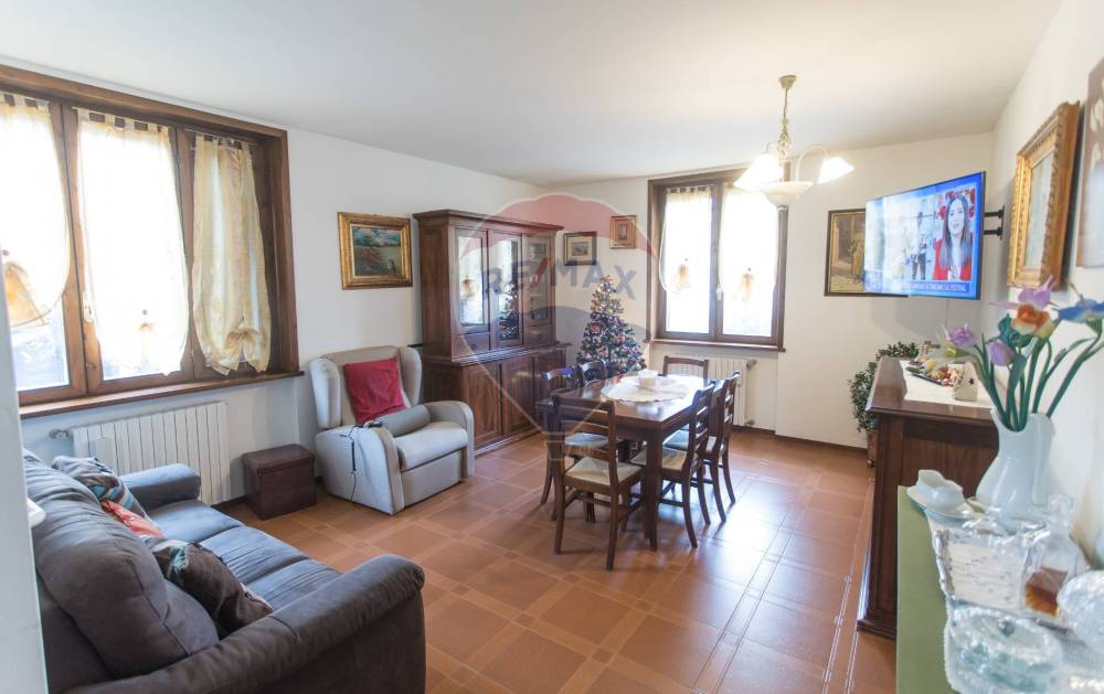 casa indipendente in vendita a Fidenza in zona Fornio