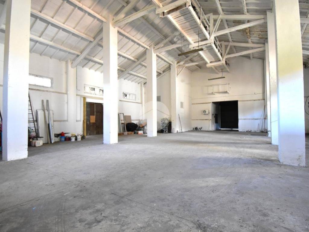 locale commerciale in vendita a Fidenza in zona Castione Marchesi