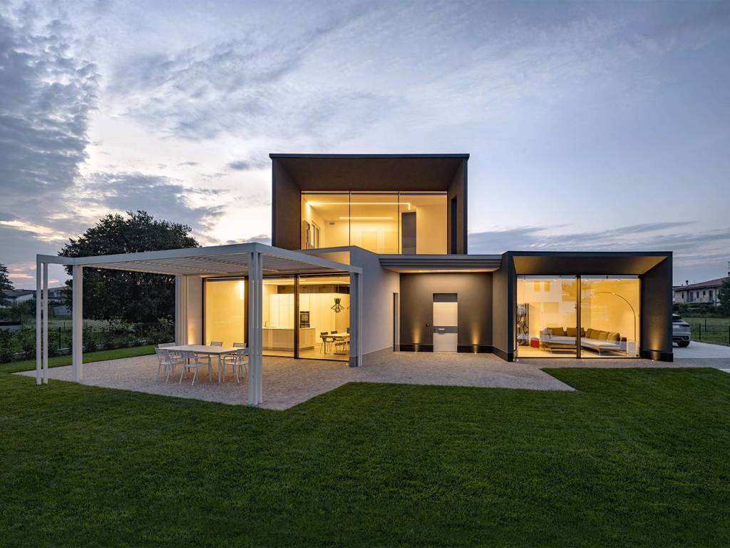 casa indipendente in vendita a Fidenza