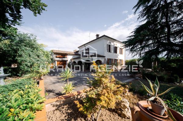 casa indipendente in vendita a Fidenza