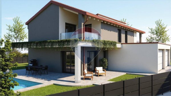 casa indipendente in vendita a Fidenza