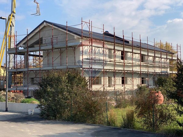 casa indipendente in vendita a Fidenza