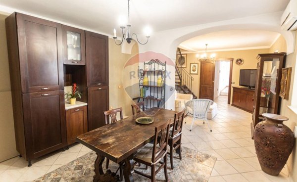 casa indipendente in vendita a Fidenza