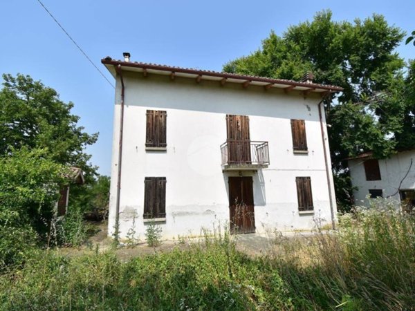 casa indipendente in vendita a Fidenza
