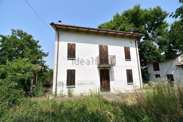 casa indipendente in vendita a Fidenza