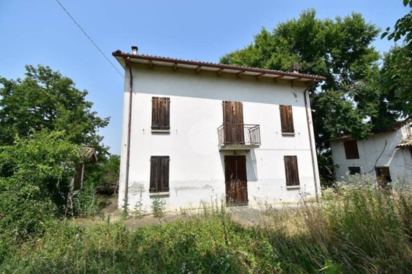 casa indipendente in vendita a Fidenza