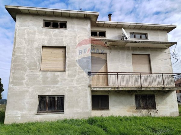 casa indipendente in vendita a Fidenza in zona Santa Margherita