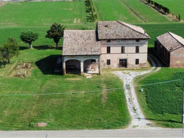 casa indipendente in vendita a Fidenza in zona Chiusa Ferranda